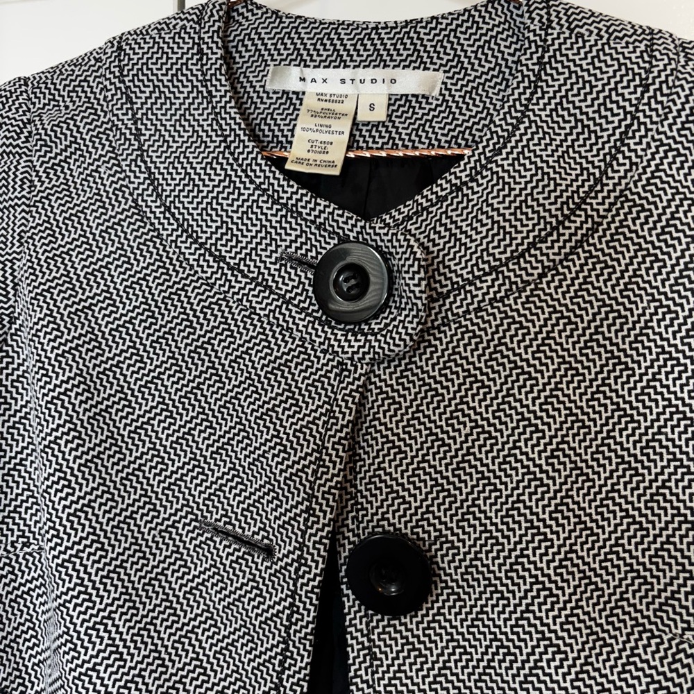 Max Studio Black and White Patterned Blazer - Picture 2 of 5